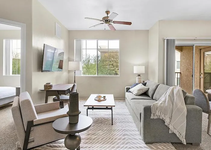 Apartment Landing Modern With Amazing Amenities *